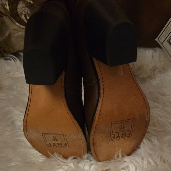 Frye Tan Leather Heeled Boots - Picture 12 of 15